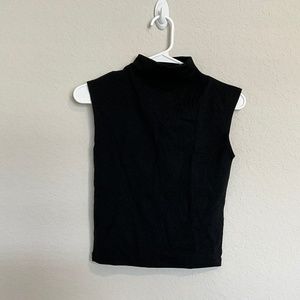 Black funnel neck muscle tee